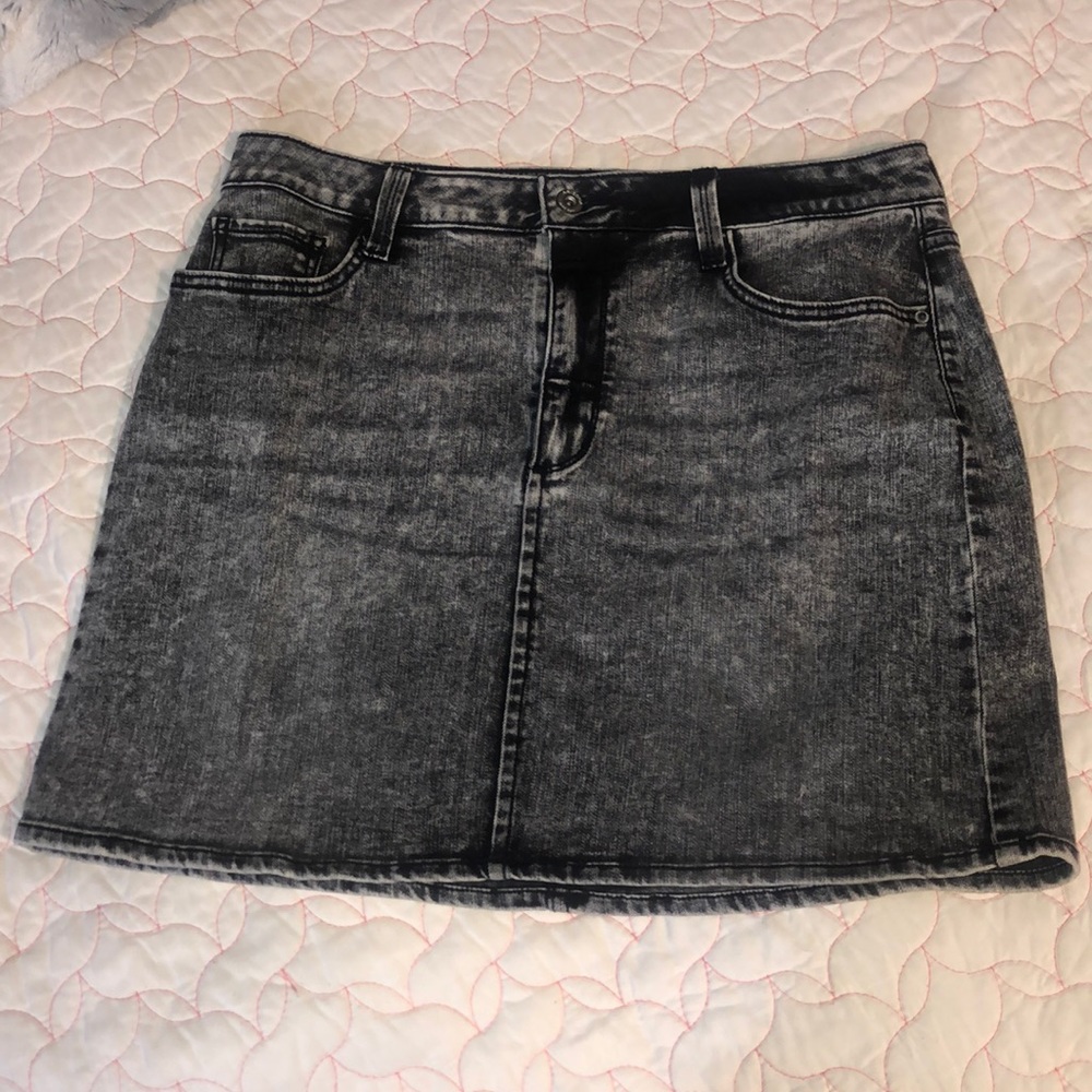 black jean denim skirt